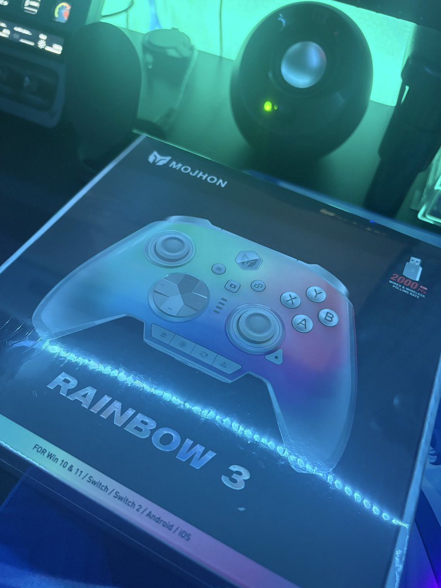 発売日に予約してたけど今注文した方が早いやんと思って予約キャンセルしてさっきポチったら3時間で届いたんだけどwww
あまりにも早くてビビった😂😂😂