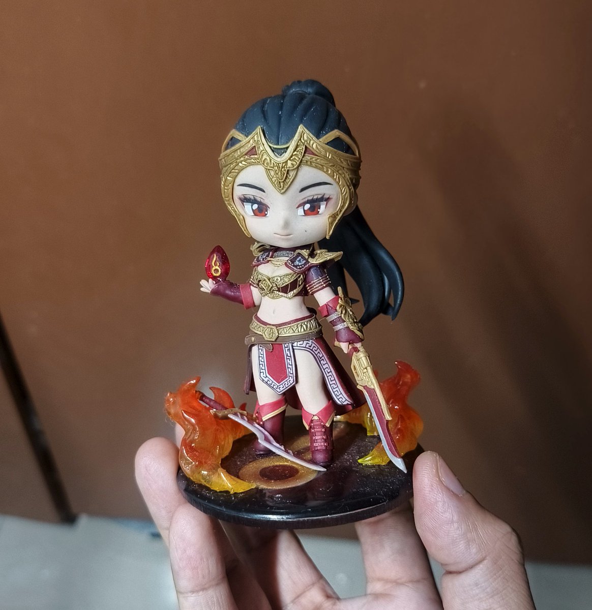 Napaka yabang moh. Itapon kaya kita!...