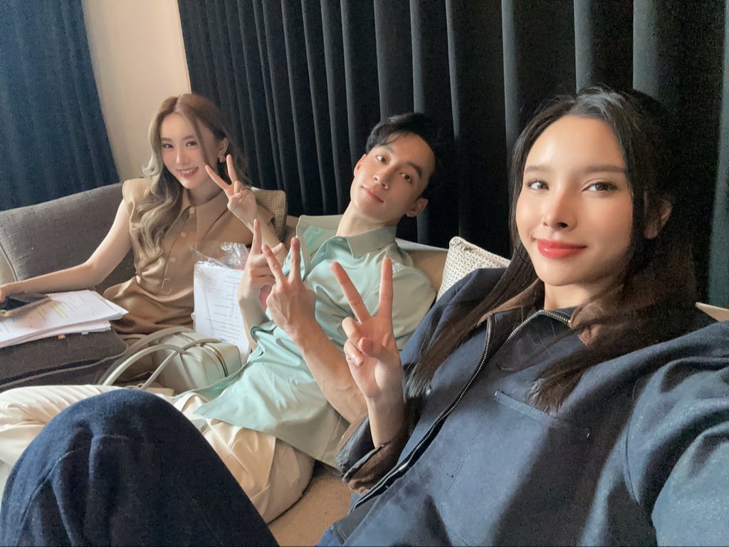 deviyabha's tweet image. มาละค้าบบบบบ~ @Jennyny36 @wachapete 

MY ONLY SUNSHINE Q11
#ตะวันระฟ้าคิว11 #ตะวันระฟ้า