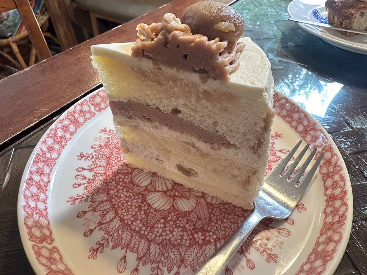 ランチ
yucanaさんで鶏肉のフォーとモンブランショート
美味しかったー✨