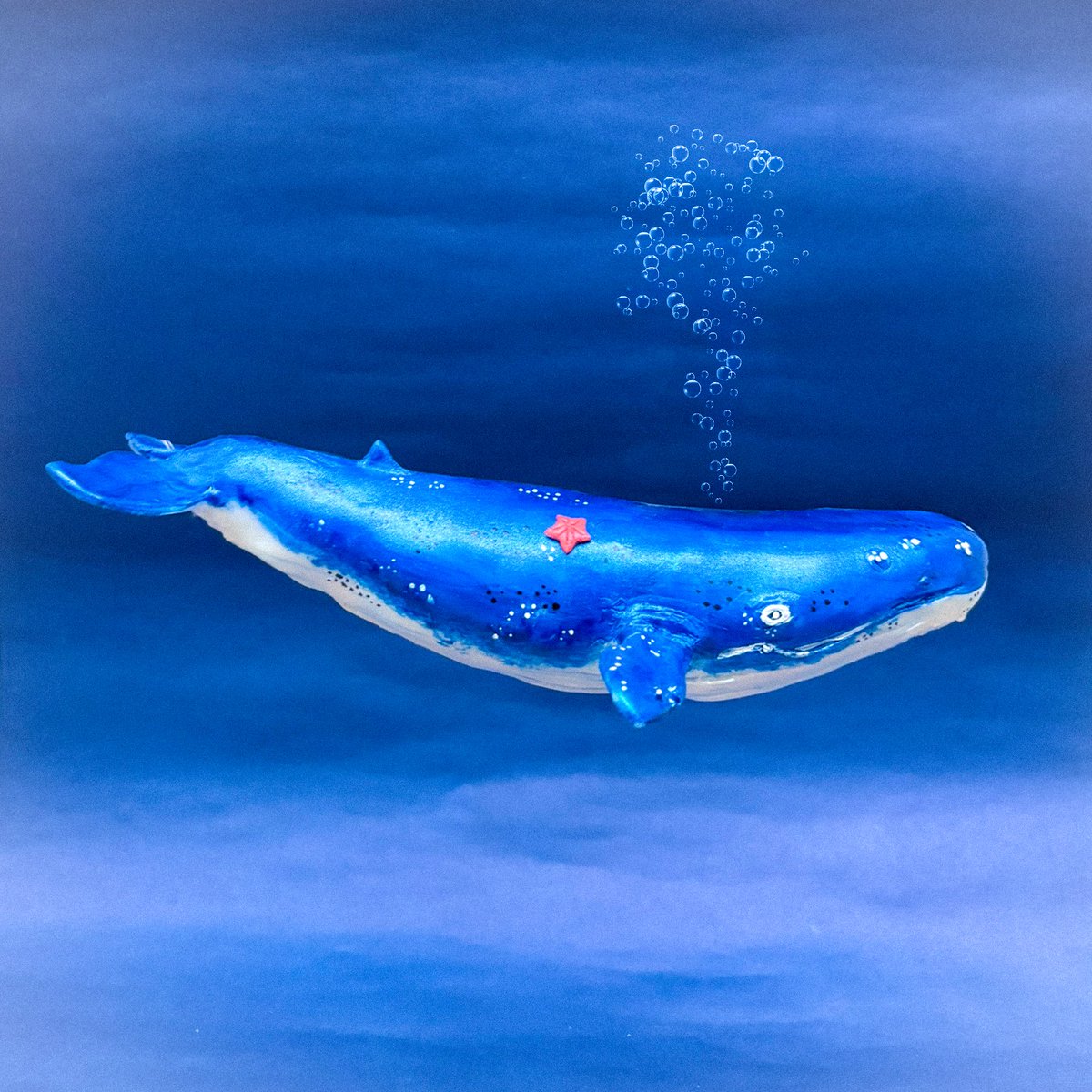 ZTBASTIAN's tweet photo. N. 💯 #100daysofwhales That’s a Wrap!!! Ha sido un bonito viaje explorar diferentes tipos de ilustraciones con las ballenas 🐳 cómo eje central de inspiración. #illustration #whales #figures #claysculpting #artwork https://t.co/nN6JVcNZLZ