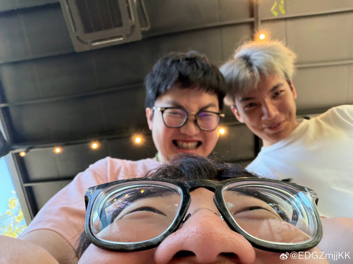 celunaires's tweet photo. kk posted on weibo😆 https://t.co/JW7ZsaCTsh