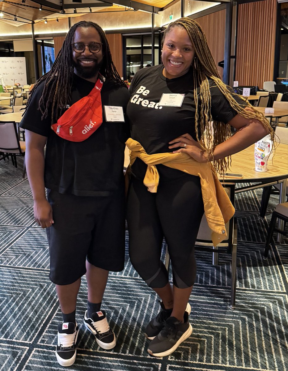 Always good running into good people! <a href="/SierraJoseph15/">Sierra Joseph</a> So excited we get to share in this experience and together! #teacherretreat Thank you to the <a href="/HoldsworthCentr/">Holdsworth Center</a>! <a href="/AliefISD/">Alief ISD</a> <a href="/FortBendISD/">Fort Bend ISD</a> #TeacheroftheYear #Relaxation