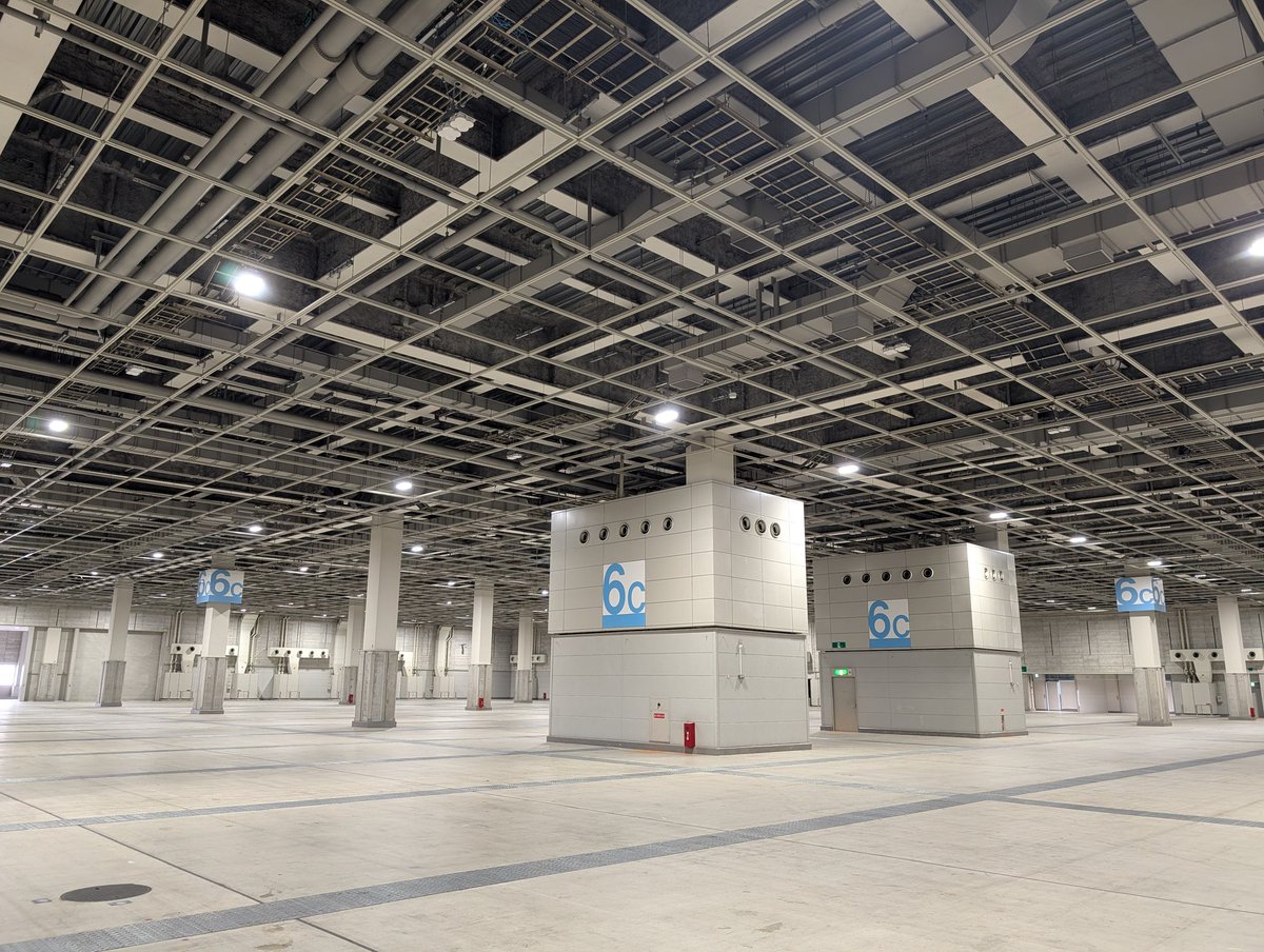 こんにちは
東方紅楼夢です

本日は前日設営…
はーじまーるよー

今日も明日も暑い見込みです
体調管理はしっかりと
【代表】