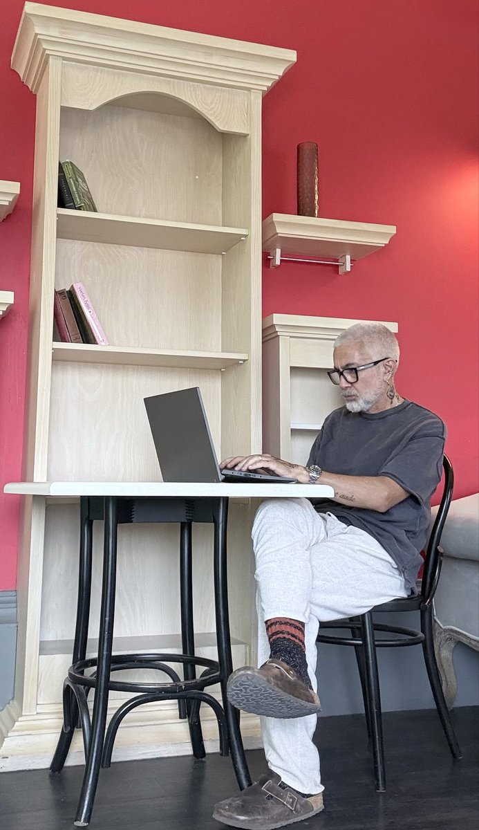 “Kadın, ısrarla, neden eşit olmak ister?”
Okumak için
👇

medium.com/@kevinborg70/k…