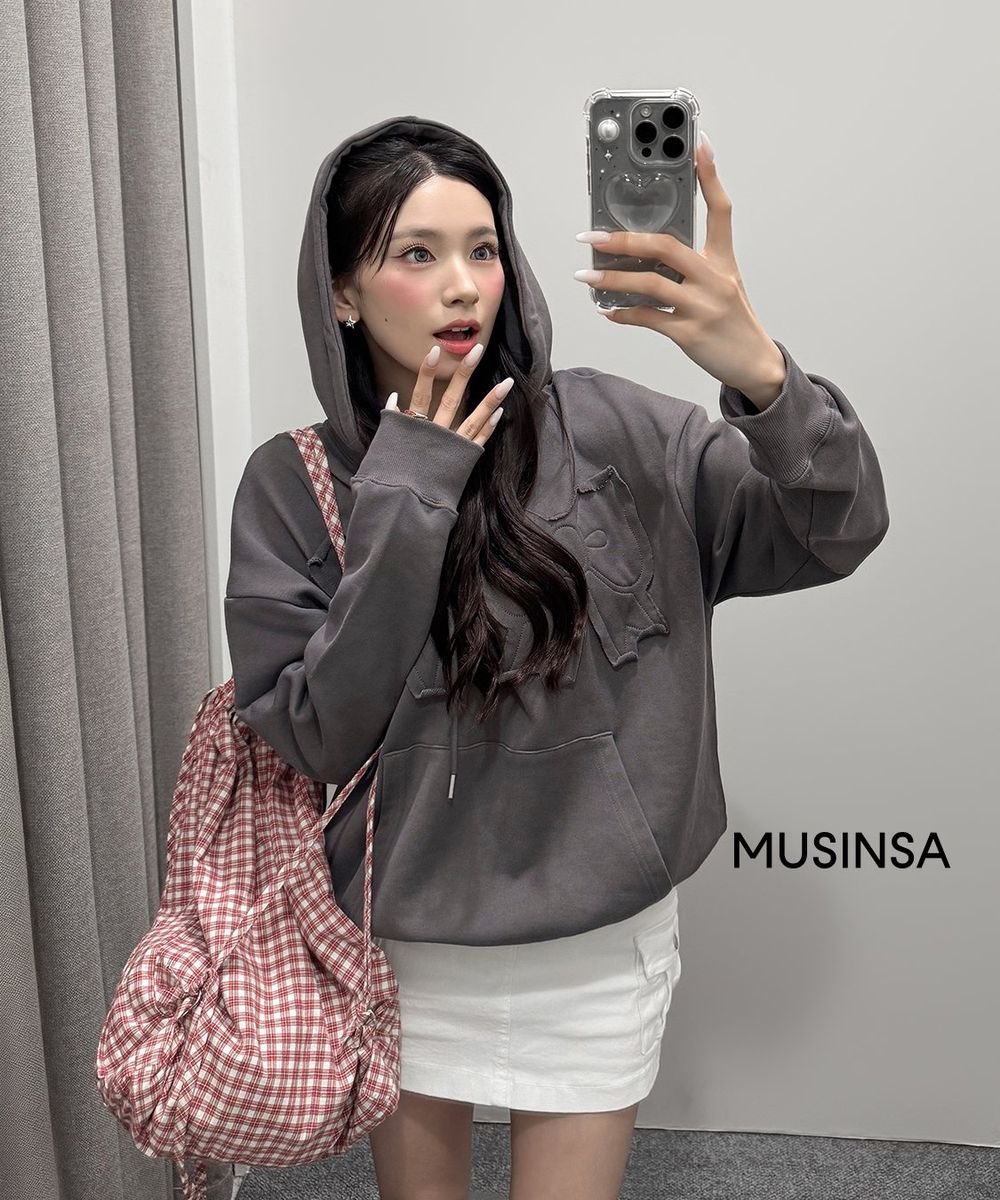 mymoon_store's tweet photo. YOUHEE ♡ SALE 60% (ปิดรับ 20:00)
RIBBON HOODIE CHARCOAL (49.6")
1450฿ ✩ ส่งฟรี ems
🏹 ส่งกลับแอร์/สั่งทาง dm
#พรีเกาหลี #พรีออเดอร์เกาหลี #moonprekr https://t.co/XownzgOJLg