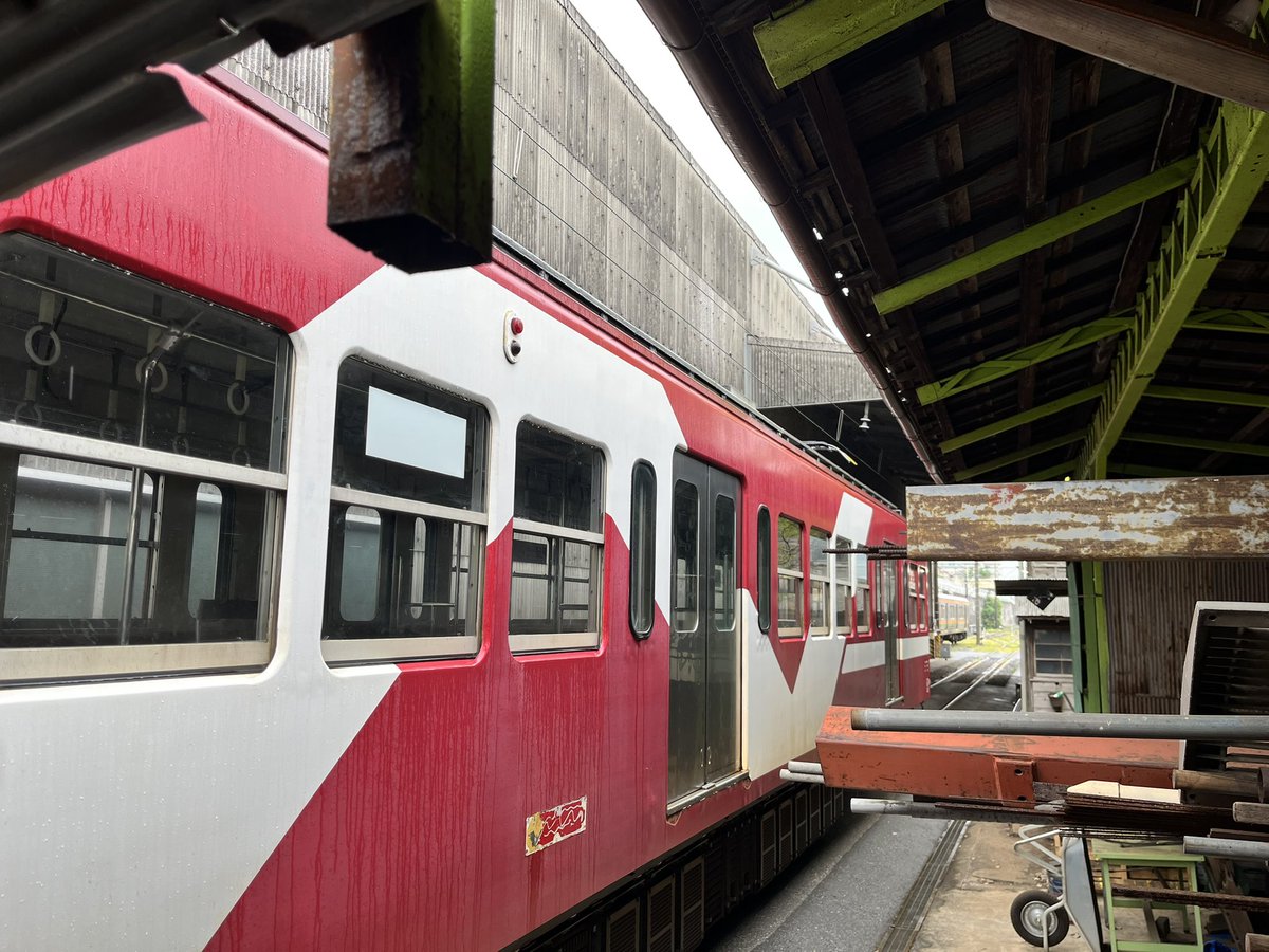 mymine2001's tweet photo. 本日の流鉄流山駅
あかぎの解体もゆっくり進んでいます。

#流鉄
#あかぎ https://t.co/NPemZmf736