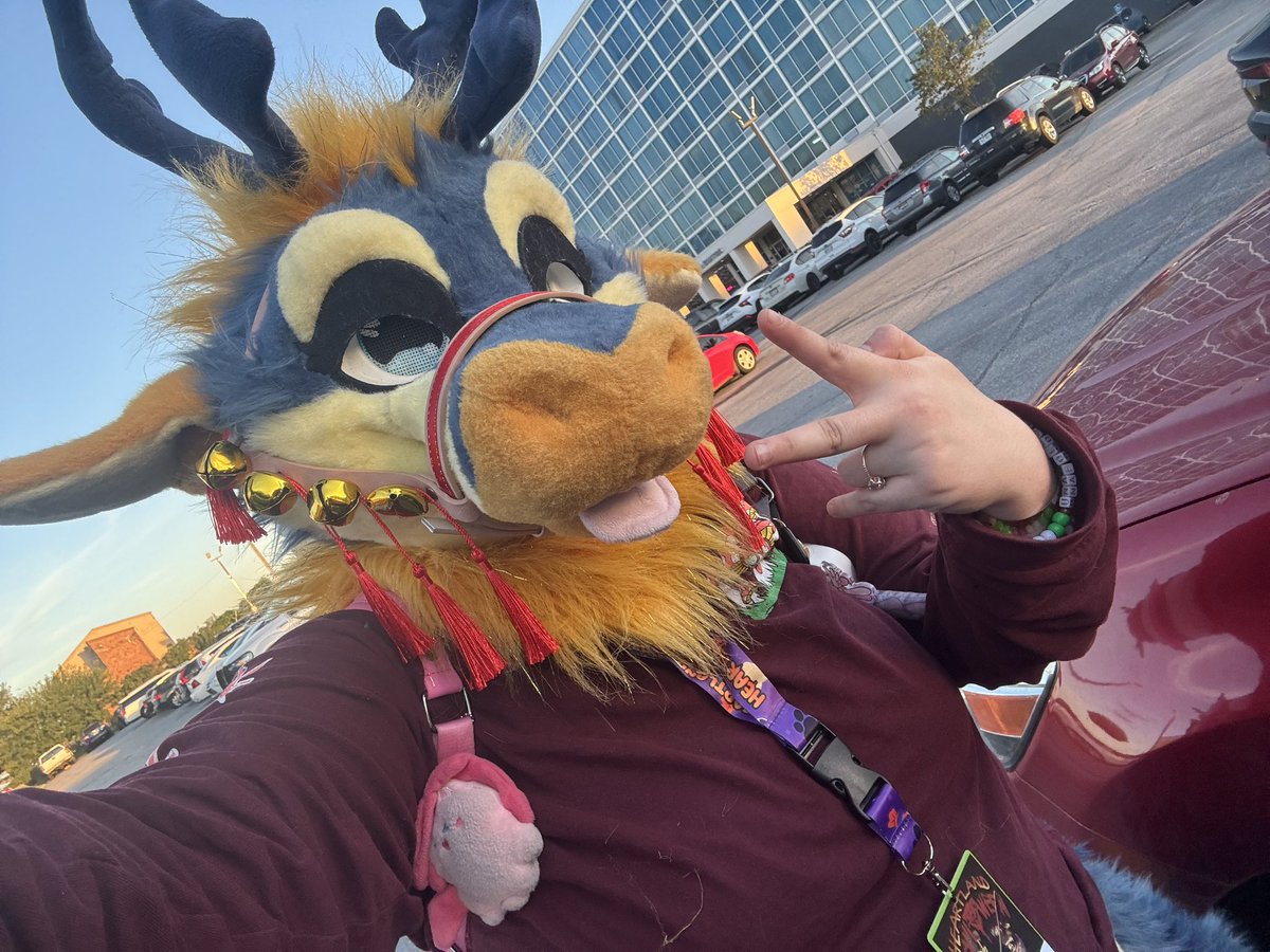 Me? Actually showing up to a local con? More likely than you think <3