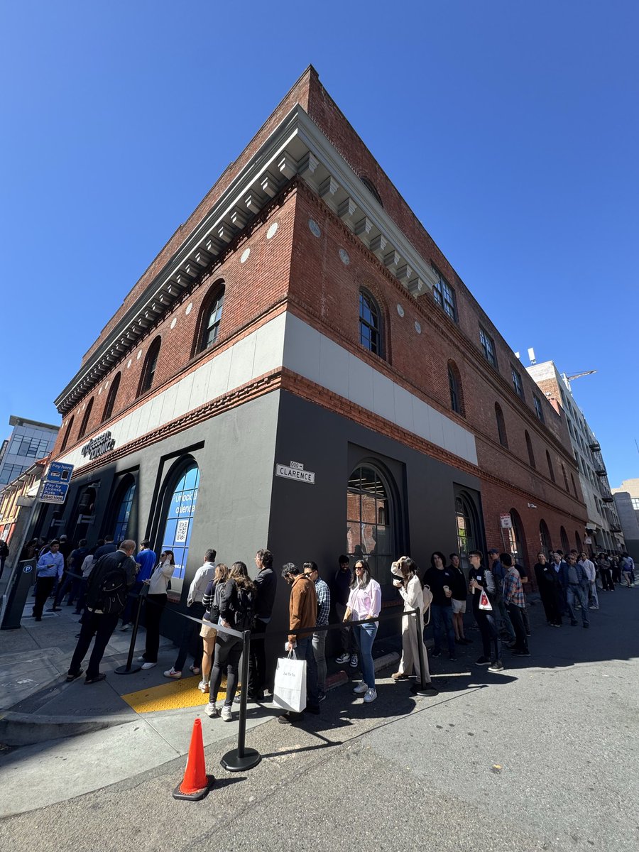 DougMcCracken's tweet image. AI Faire closing out our SF @Techweek_ @speedrun events

thanks to everyone for coming out!

shout out @_CallMeMacy &amp;amp; @EmlynThompsonLA for hosting

LA is next…