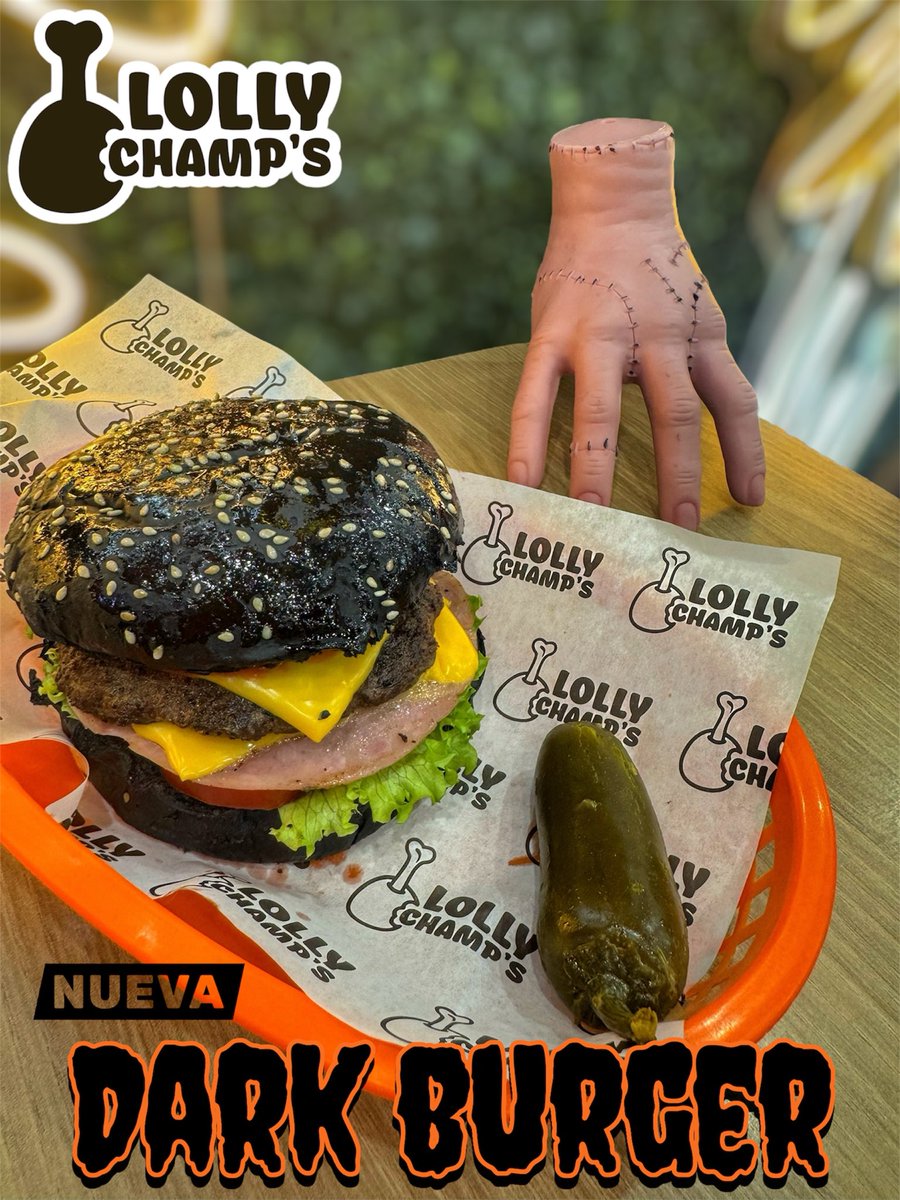 TE PRESENTAMOS LA NUEVA ⚫️”DARK BURGER”.🍔 🆕DELICIOSA HAMBURGUESA AL CARBÓN CON PAN NEGRO. #EdicionLimitada por #Halloween 👻 ¡Para chuparse los dedos! 🤚😱