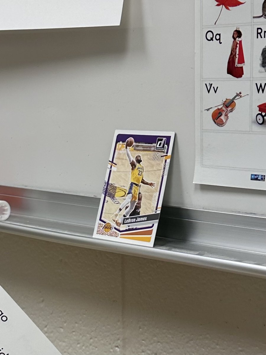 Kimmi45535524's tweet photo. Thank you @KingJames for being with us during a Reading Recovery lesson with a student.  I should say that you were there in spirit.  🤣. He was very excited to write about it. https://t.co/PH4DEjtTHq