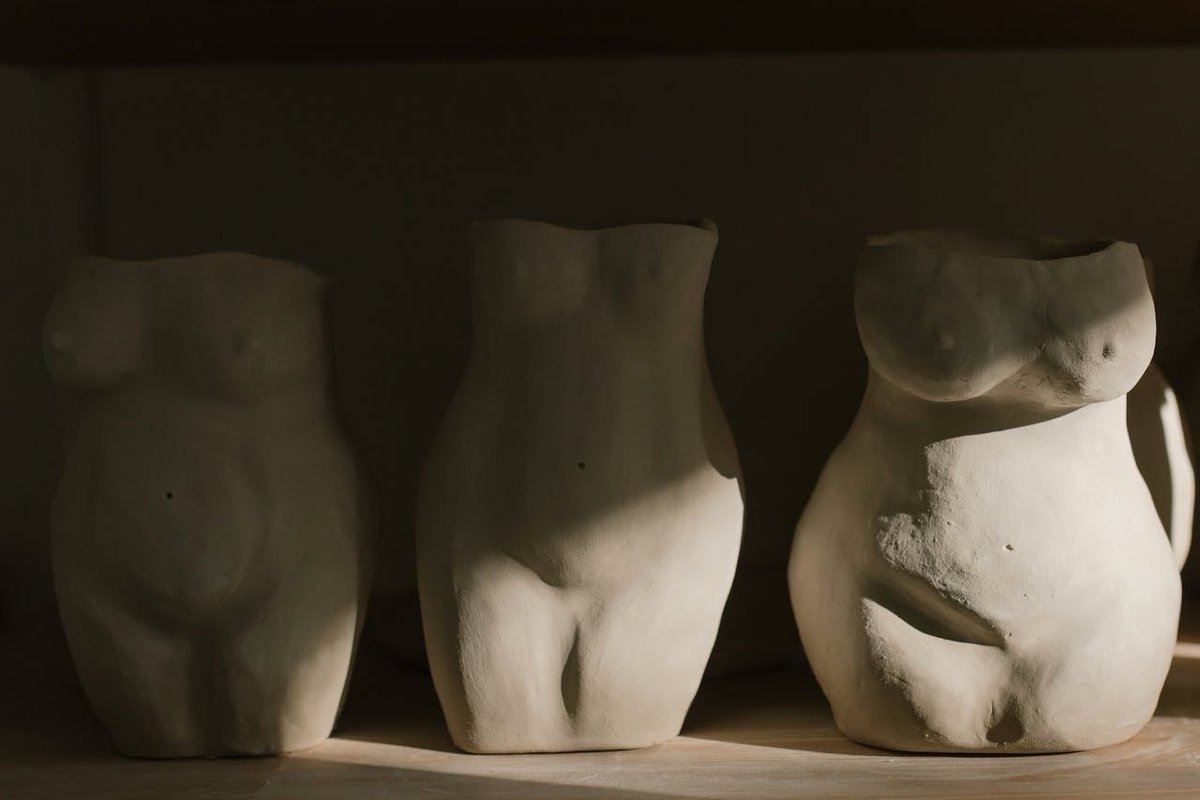AANRwestRegion's tweet photo. Naturism celebrates body diversity — all shapes, sizes, and ages. 🌞 When we accept every body as normal, we move closer to true body freedom. 💚
#Naturism #BodyPositivity #EveryBodyIsBeautiful #AANRWest https://t.co/nOylmHyEYP