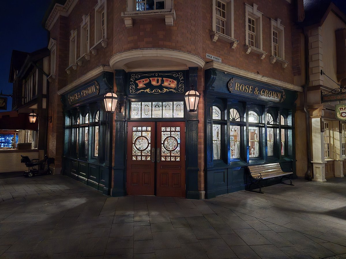 Here it is… your daily moment of Disney zen 

📸 <a href="/osujeff69/">Jeff Olson</a>