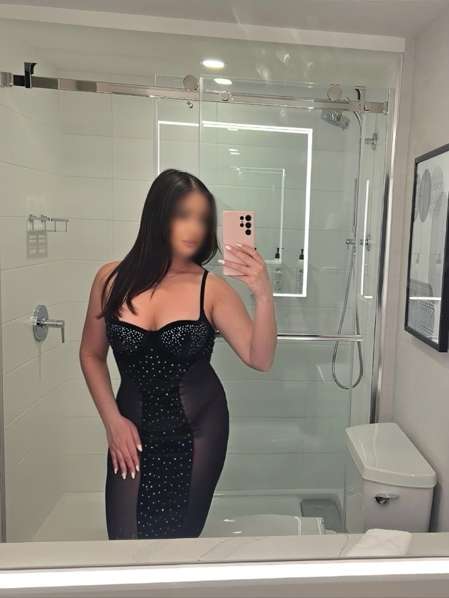 elyradorsay's tweet image. Flirty Friday… the kind that starts with a dress like this..🖤