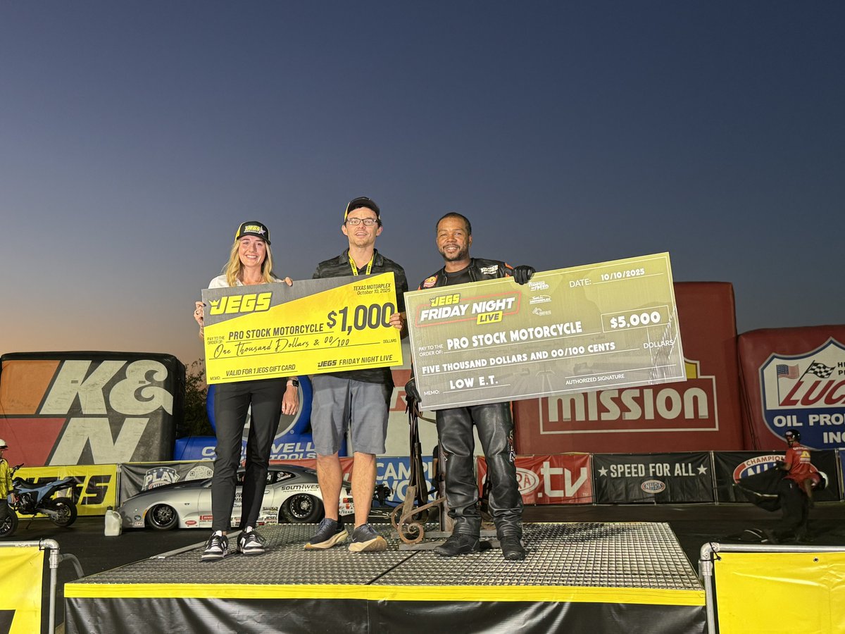 NHRA's tweet image. Richard Gadson is your @JEGSPerformance Friday Night Live Battle for the Saddle low qualifier!
#FallNats • #StampedeOfSpeed