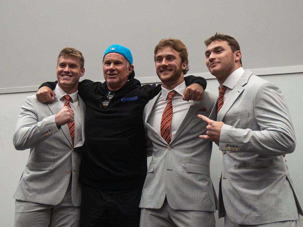 Minnesota Football (@gopherfootball) on Twitter photo .<a href="/RHCPchad/">Chad Smith</a> brought the JUICE when he met with the team!
Tomorrow’s halftime show with <a href="/UMNmarch/">UMN Marching Band</a> is celebrating the launch of the <a href="/ChadSFoundation/">Chad Smith Foundation</a> Curtis & Joan Smith Scholarship for <a href="/UMNews/">University of Minnesota</a> music students 🥁
#RTB #SkiUMah #Gophers .<a href="/RHCPchad/">Chad Smith</a> brought the JUICE when he met with the team!
Tomorrow’s halftime show with <a href="/UMNmarch/">UMN Marching Band</a> is celebrating the launch of the <a href="/ChadSFoundation/">Chad Smith Foundation</a> Curtis & Joan Smith Scholarship for <a href="/UMNews/">University of Minnesota</a> music students 🥁
#RTB #SkiUMah #Gophers