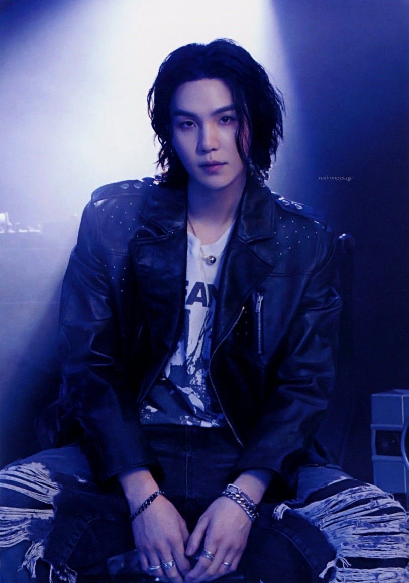 MYSPACEBB's tweet photo. Com uma arrecadação de 58 milhões de dólares até agora, a turnê Übermensch do #GDRAGON se consolida como a segunda turnê solo mais lucrativa do K-pop nesta década, superando a D‑Day Tour do Suga, do #BTS. https://t.co/GKzrAhTpbX