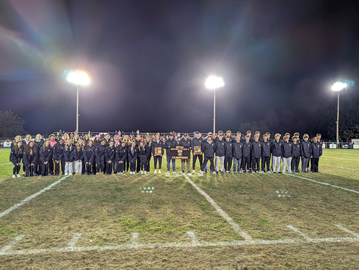 BentworthSD's tweet image. Congratulations to both our Boys and Girls Undefeated Section Championships. Both have gone back to back the last 2 years and await their playoff seeding.
#WPIAL