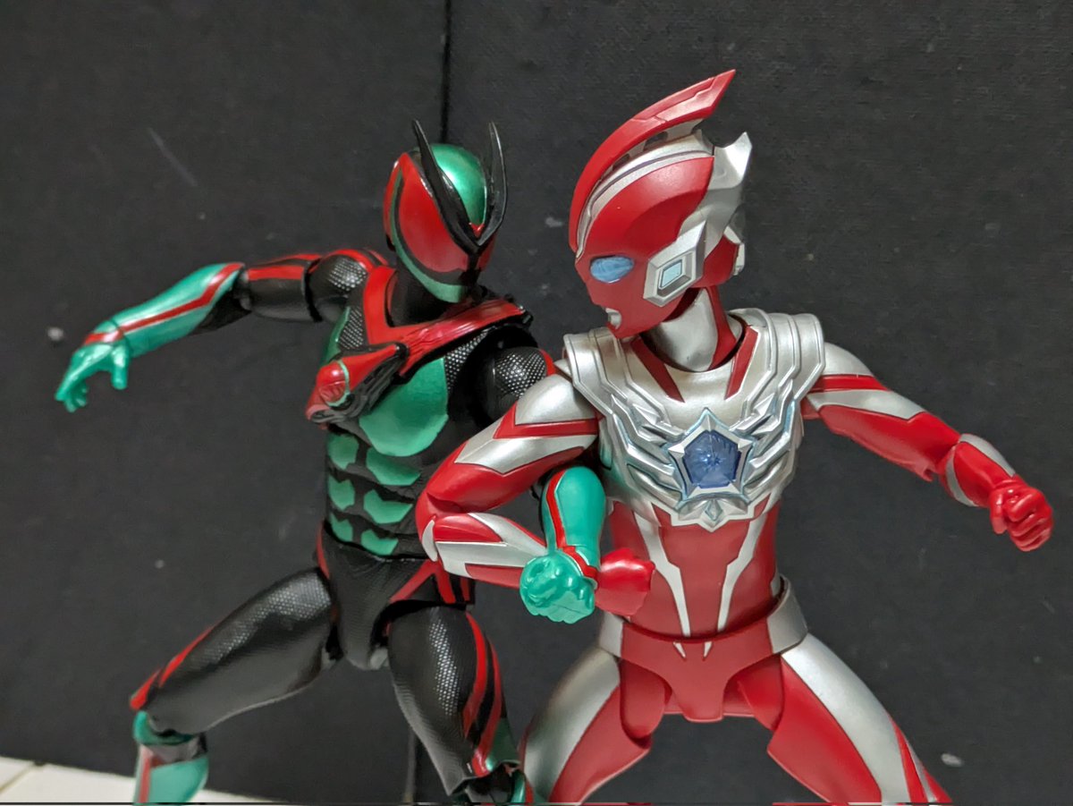 ゾヴァラス - Search / X