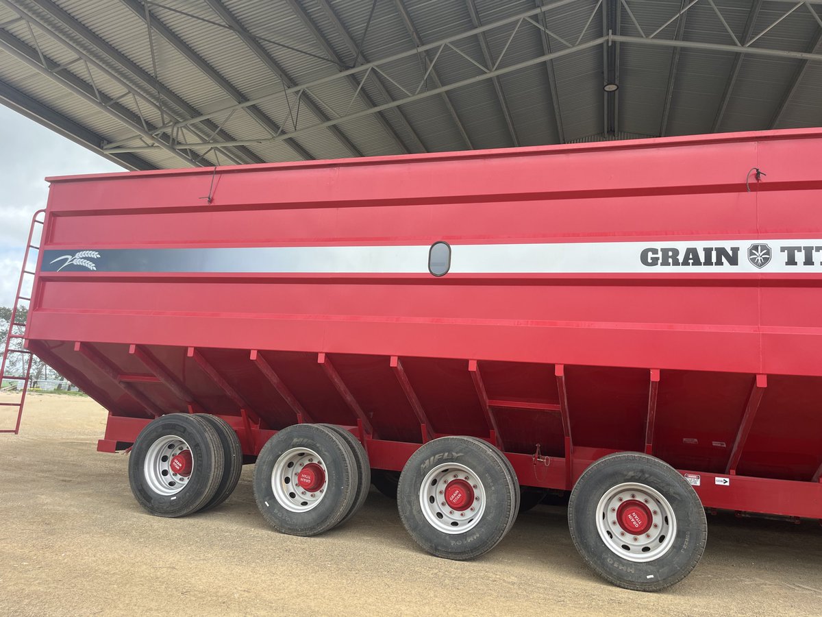 Hopefully the 4th axel mod with save the sagging when full of lentils this harvest.