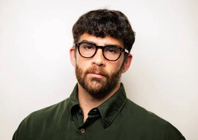 Hitchslap tweet media