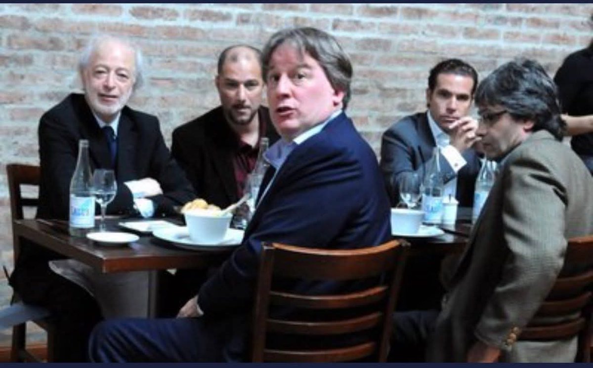 LA FOTO DE LA CORRUPCION.
EL FRENTE AMPLIO.
NUNCA TE OLVIDES DE MUJICA.
NI OLVIDO NI PERDÓN.