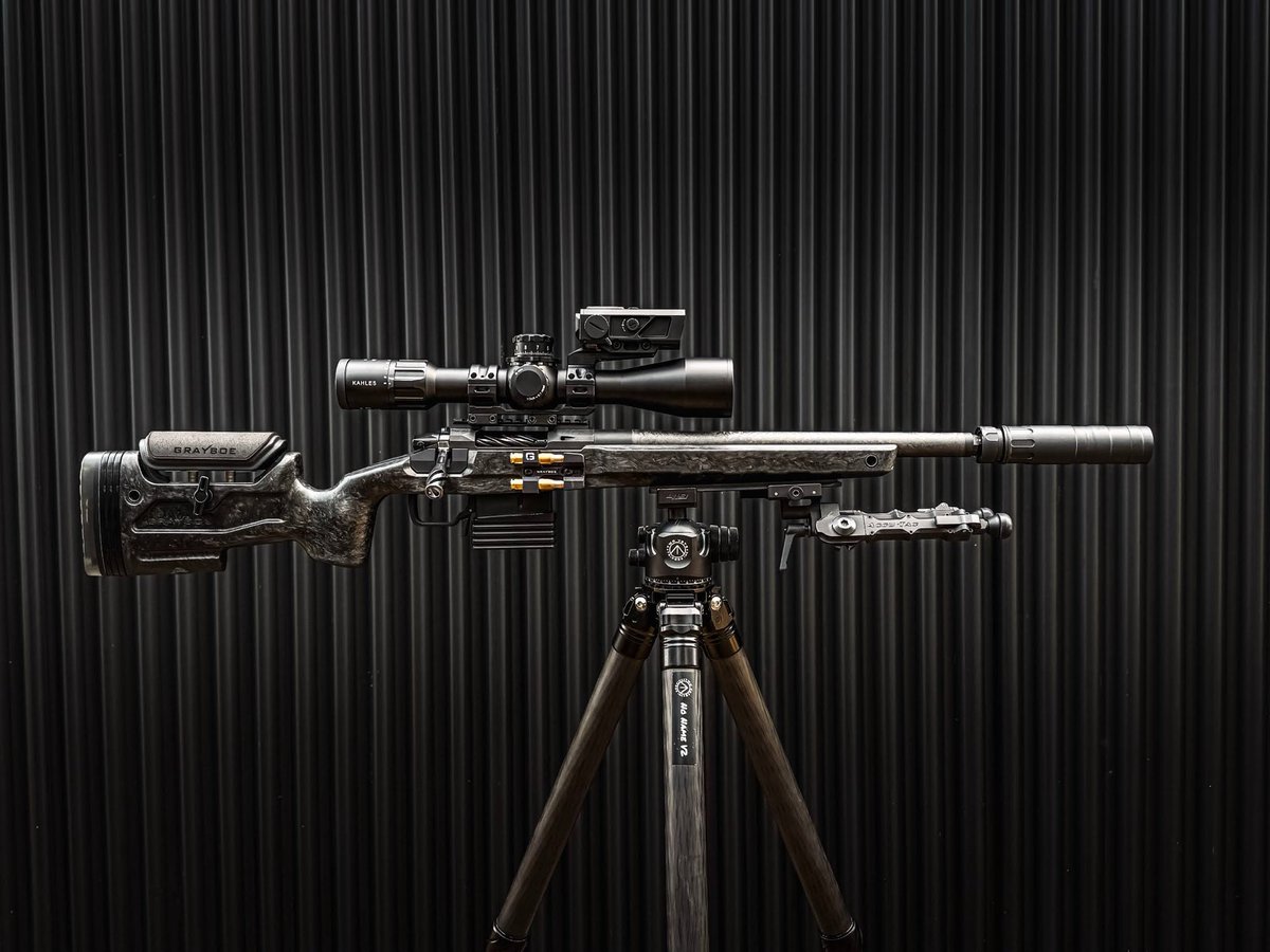 grayboe's tweet photo. The Core in the new Universal Mini Chassis. https://t.co/KA6t4eLL5j