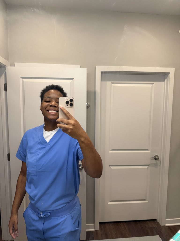 daystack's tweet image. From sterile tech to surgery line tech❤️ GROWTH👩🏽‍⚕️