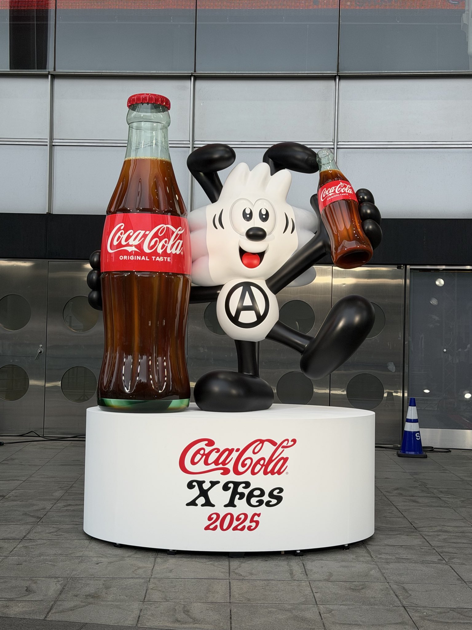 ENESCO コカ・コーラ hqdefault.jpg