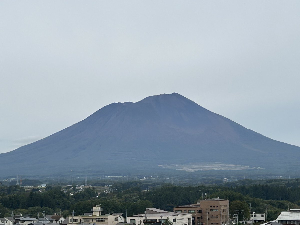 k_uooq's tweet image. #道の駅 
 #たみっと

んまそうな
がんづぎが あったので
買う！
そして 今日の 富士山？
綺麗ですね〜