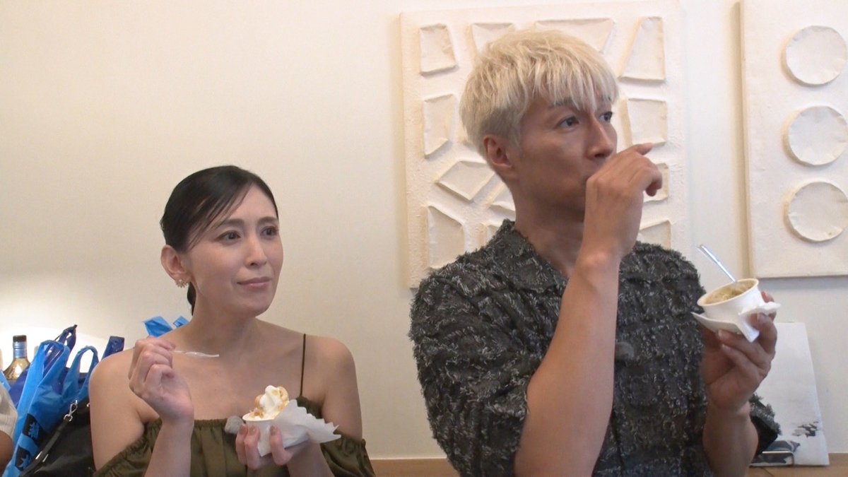 nariyukikaido's tweet image. 明日10/12（日）12:00～放送の #なりゆき街道旅 は #雛形あきこ さん #天野浩成 さん夫妻と #箱根湯本 の旅🚶‍♀️
#苔 と #紅葉 のコントラストが美しい #神仙郷 
#箱根湯本駅前商店街 で #たまねぎ棒 や #チーズボール #季節のジェラート まで #食べ歩き 満喫😋
麺街道はNYから逆輸入 #ツナコツラーメン