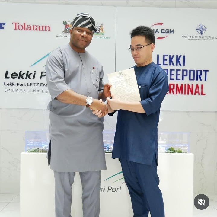 CrffnOfficial's tweet photo. The CRFFN Registrar/CEO, Mr. Kingsley Igwe  and his team visited Lekki Deep Sea Port, meeting MD Mr. Wang Qiang to strengthen collaboration and enhance freight forwarding operations. 
#CRFFN 
 #LekkiDeepSeaPort https://t.co/lYVRc7qgAS