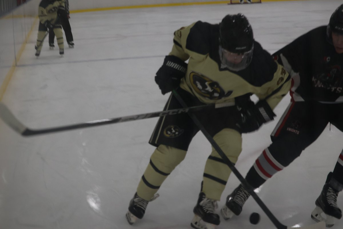 ReprtrPatHealey's tweet image. A few more photos from the Cape Breton West Knights game against the East Hants Penguins in Lantz on Friday night. It was an entertaining game early before the Pens offence came alive and blew things open. #EastHants
