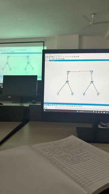 _kimmsara's tweet image. #Thread
About my lovely journey 🎀
I majored in Programming and graduated 🎓💻
And now I’m studying Networking, simply because I truly love learning 🤍
Let me share with you some of the habits and routines that made me fall even more in love with studying 👇🌸#studytwt