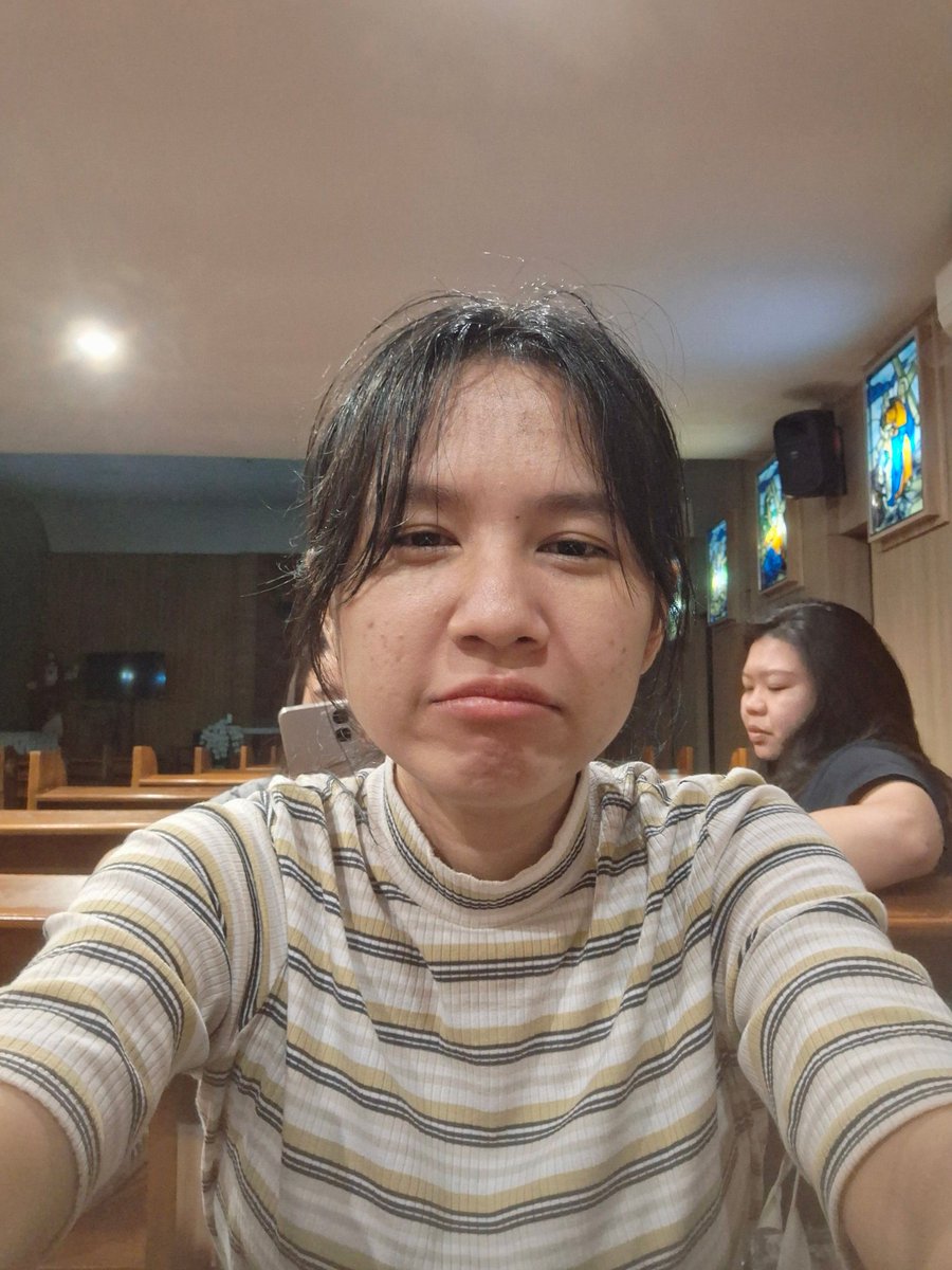 ellaamnr's tweet photo. Wkwkkw aneh banget mukanya https://t.co/r6eoHdRthA