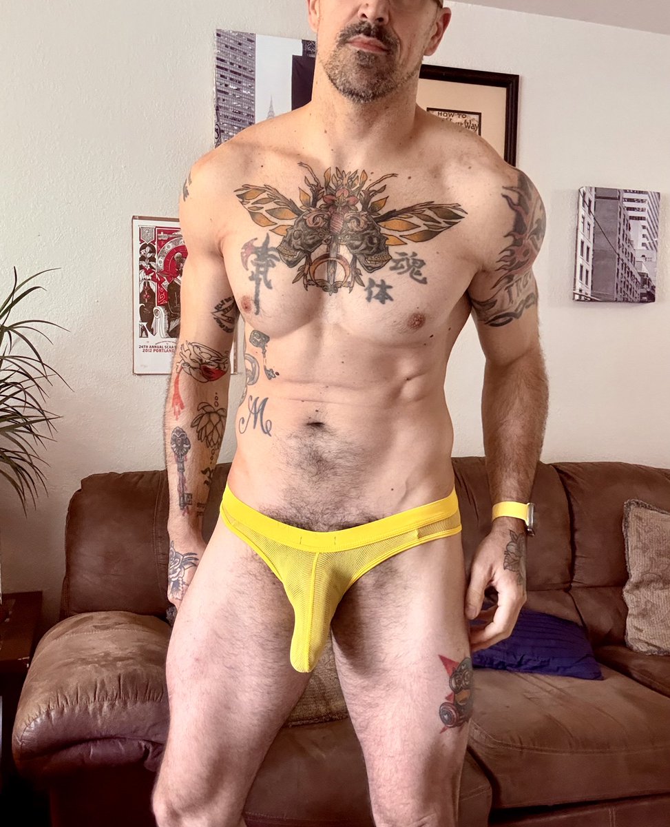 Rawholedaddy's tweet photo. Bikini bulge
#nsfw #bulge #bikini #TREASURE #undies #briefs #cock #onlyfans https://t.co/qgrhEl2sGN
