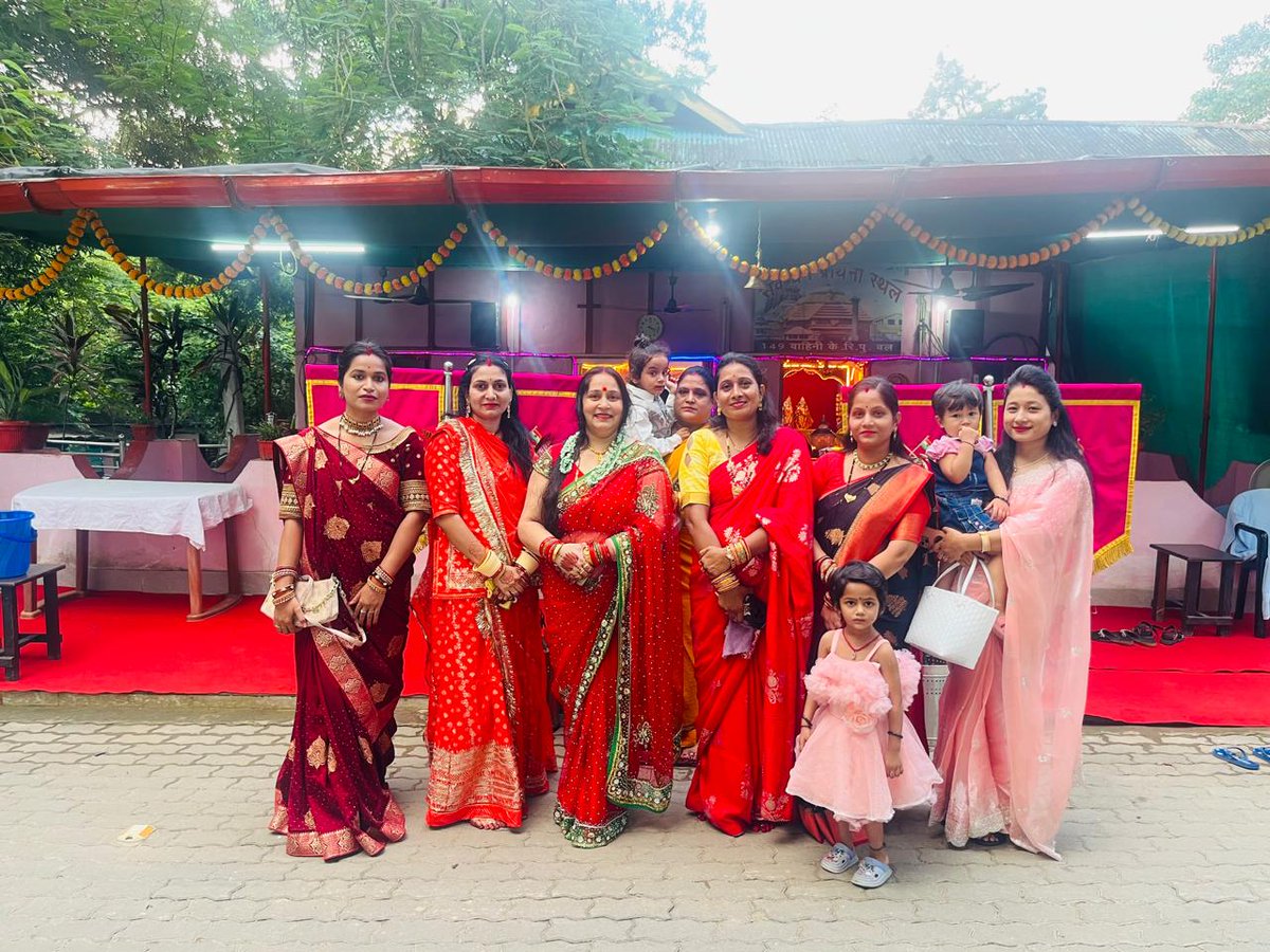 149_bn's tweet photo. श्री आशीष यादव, कमांडेंट 149 बटालियन के मार्गदर्शन में यूनिट मुख्यालय में “करवा चौथ पर्व” हर्षोल्लास व सांस्कृतिक गरिमा के साथ मनाया गया। अधिकारियों, कार्मिकों व उनके परिवारों की उत्साही सहभागिता ने आयोजन को विशेष बना दिया। 🌕🌸#KarwaChauth #CRPF #149Bn
@DIGOPSDBRCRPF https://t.co/pG8KBzyC4r