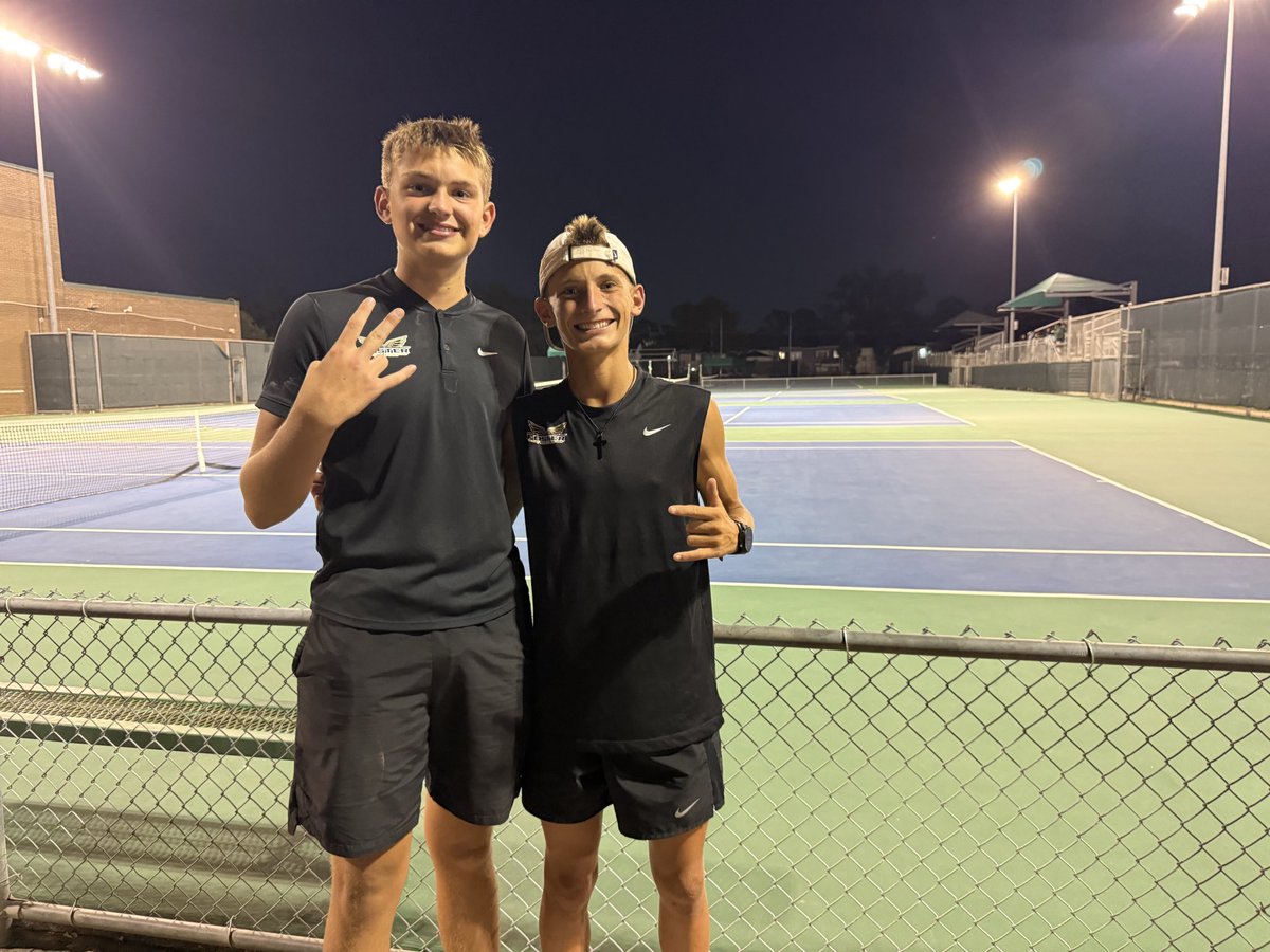 Cooper_McGraner's tweet photo. 3rd Place at District XC race. Going to regionals!!!! See you at Huntsville. Thanks to all my seniors and coaches for putting in the work this season. Fall tennis may be done but spring is yet to come. @usta @TXMileSplit @fosterXC_PTN @AthleticsFoster @FHS_TennisCoach @StatScinta https://t.co/wwI9PtZgaE