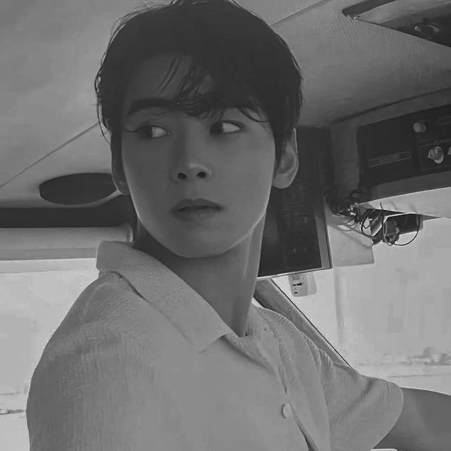 Serenatius's tweet photo. @TamagoPost ️️ ️️ 
️️ ️️ 
MATTHEW, 1995.
Sehari-hari habiskan waktu di dapur. What’s your favorite food?
️️ ️️ 
️️ ️️ https://t.co/RliH1hkQAD