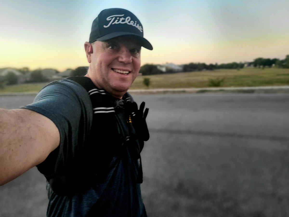 Moosepro's tweet image. It’s Friday. Comfort’s calling—but I’ve run/walked 600+ miles this year and crushed it. 306 to 196—earned every damn mile. The man I was would’ve quit a long time ago. Pain forged this. Discipline fuels it. Improving never stops. Keep moving. Keep rising. #CantHurtMe…