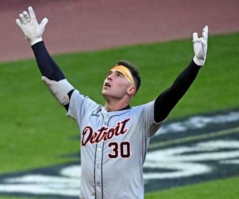 Kerry Bonds ladies and gents....