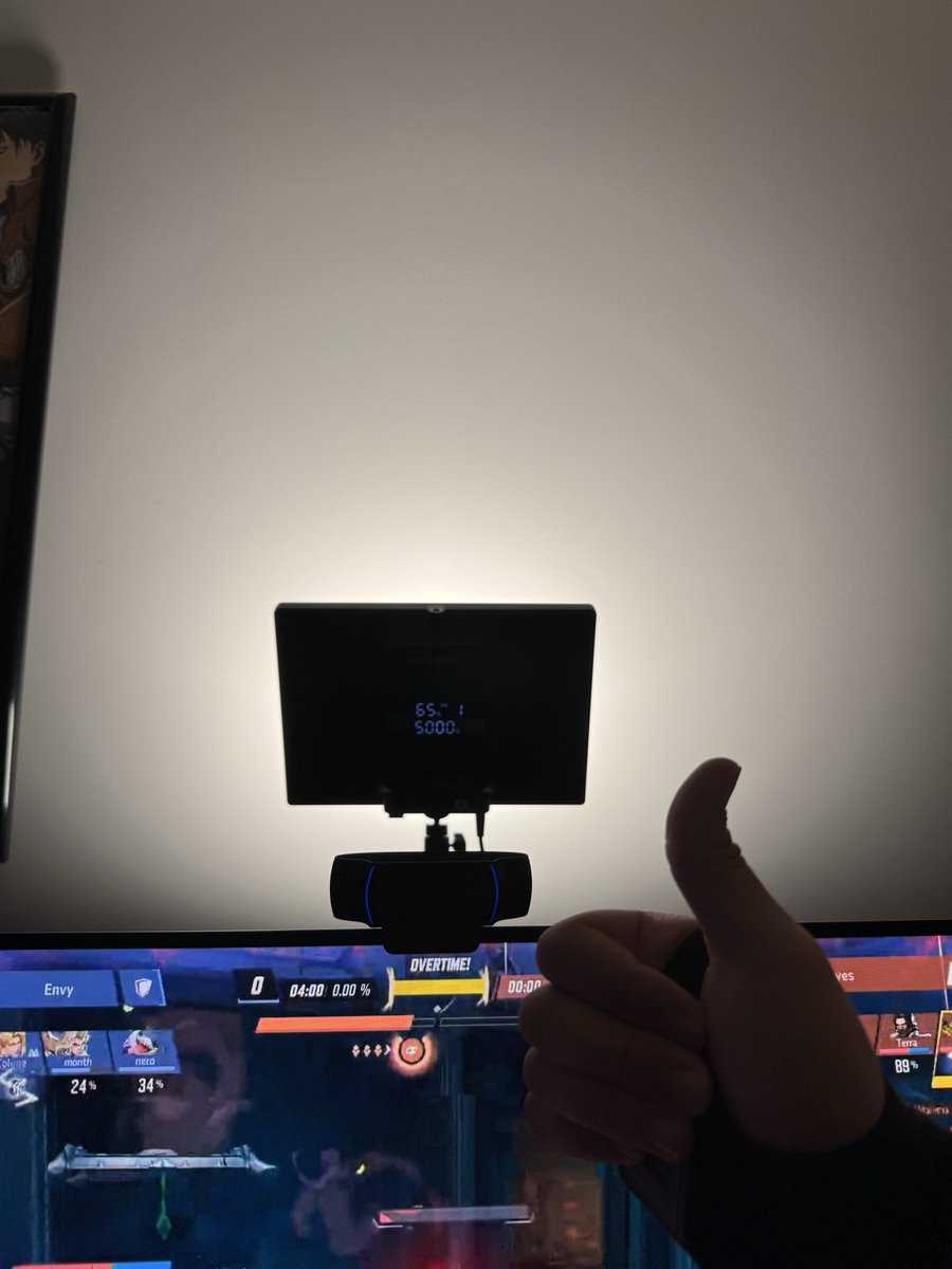 out with the fire hazard, in with the new.

shoutout to twitch for the 18 cents in ad rev this month to help pay for real lighting 🔥