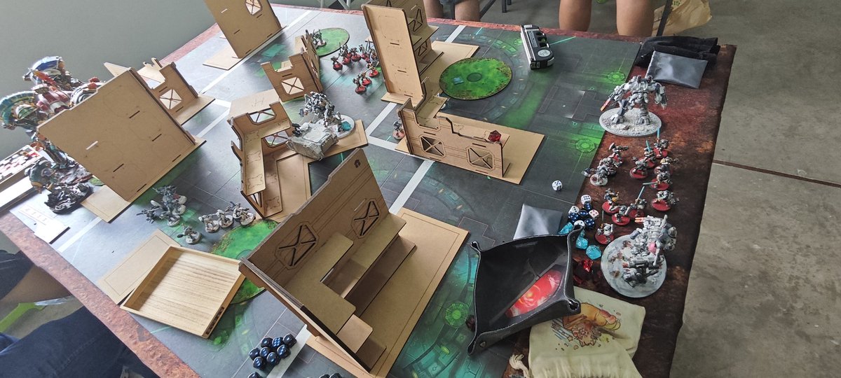 ที่หายไปนานๆไม่ใช่อะไรนะครับ แข่งศึกค้อนสงครามที่ฝึกซ้อมรออยู่🤣