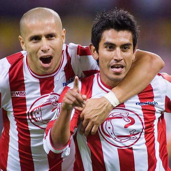 Sh.Cade 🐐🇲🇨✖ (@elrojiblanco12v) on Twitter photo Tridente ? Yo solo ví una DUPLA. Tridente ? Yo solo ví una DUPLA.