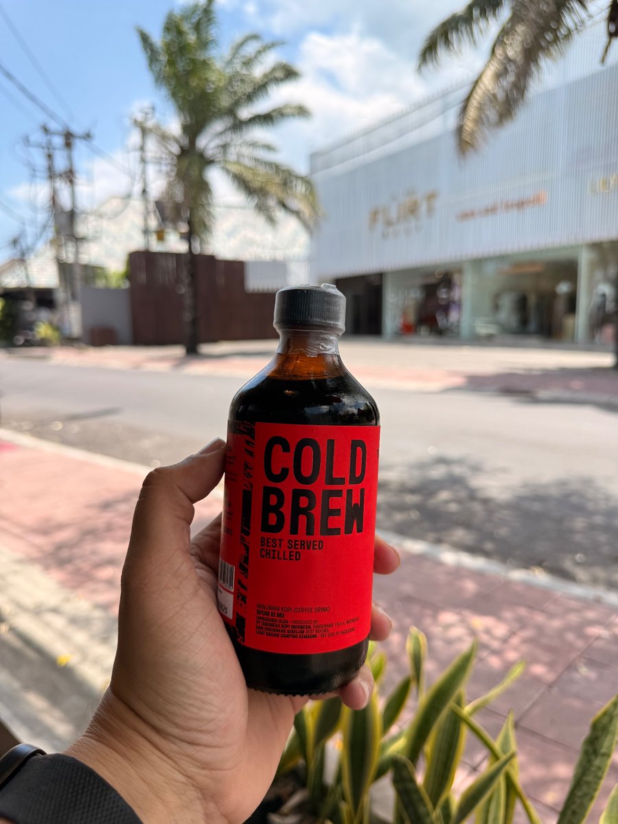 iamgaurangdesai's tweet image. boi is all set to cope up the market with his fav drink 

this keeps him sane he keeps brewing