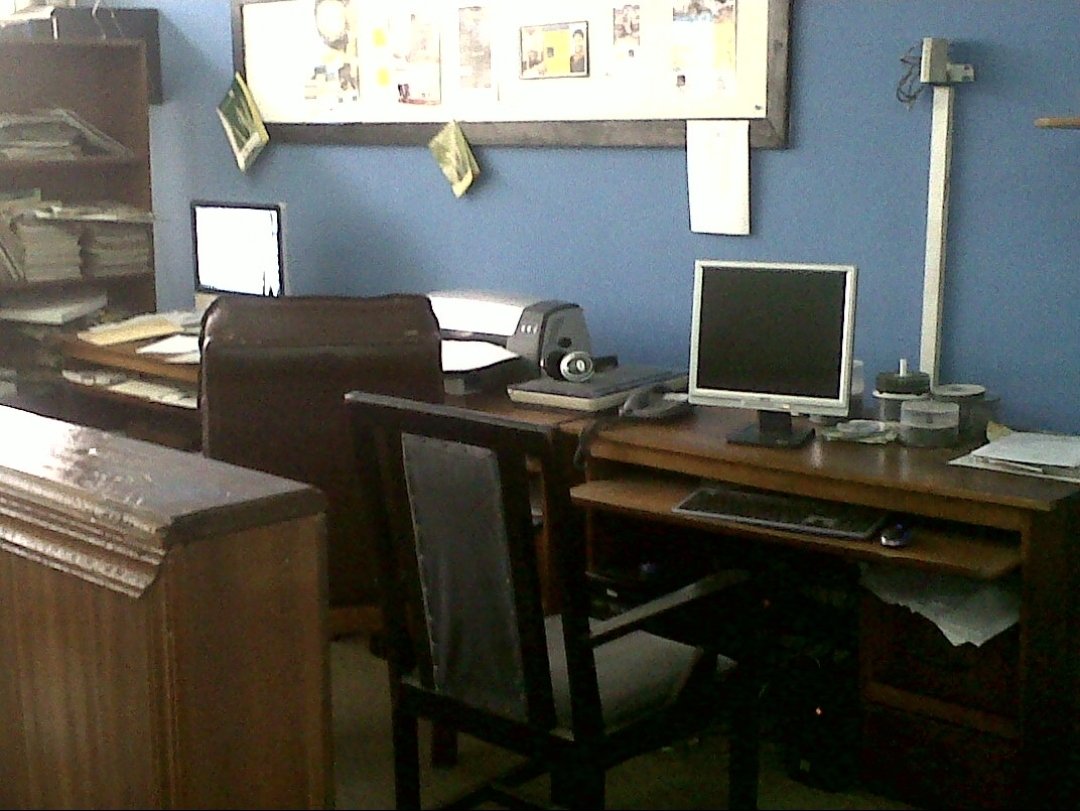 ndukaomeife's tweet image. But then I was excited🤓 I got this job in the advertising firm in 2002. Problem: No salary for months😭. Aged 32. My girlfriend left me because there was no money for the wedding😤. Yea, I got this lofty picture I painted🎨mentally about being very rich  but no one could see it…