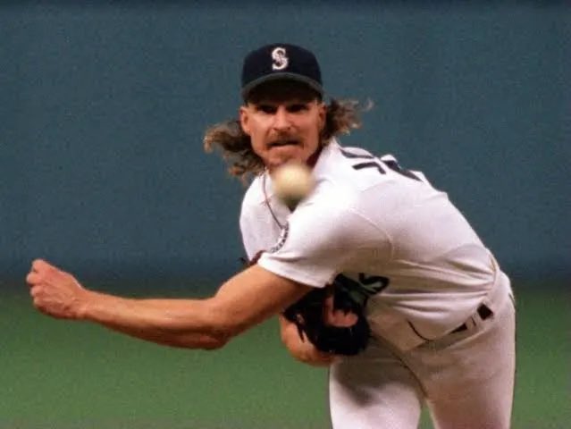 KennyRiceSports's tweet image. I believe #RandyJohnson will be back on the mound for #Mariners if this game continues