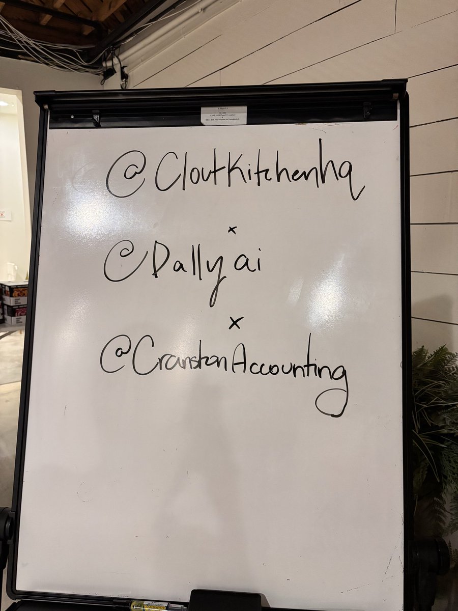 lilyyang169's tweet photo. The rave tonight with 1600 on the waitlist
Brought to you by yours truly😌

@cloutkitchen @pallyai @cranston_ai 

Comment “SFTW 🔥” if ur on the list 😏 https://t.co/uEZuSIqhJA