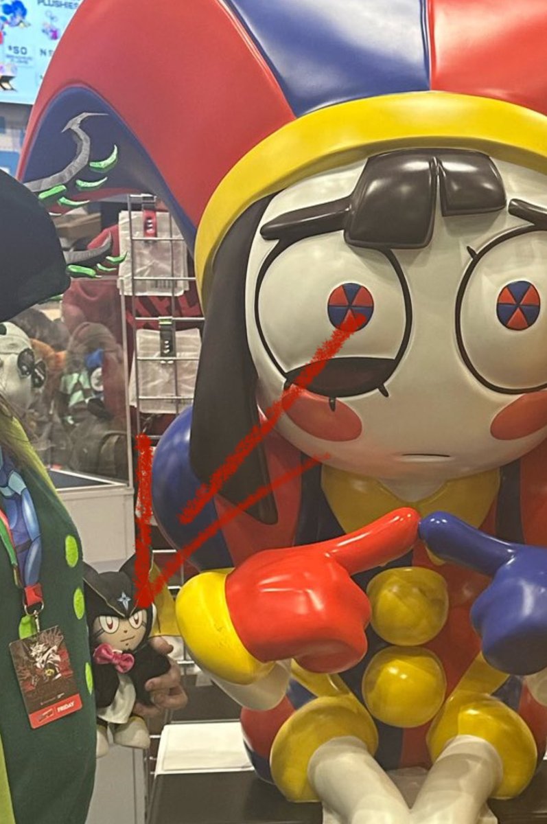 Nvm this green thing is chill. They made me meet pomini!!! I found a hidden pomini you could say-

I am great eastern bass plush