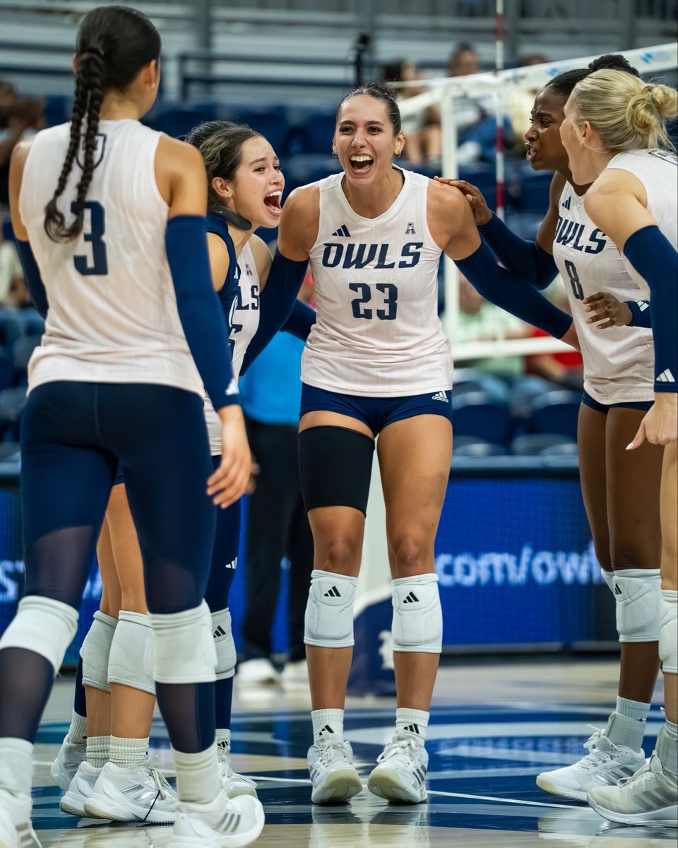 RiceVolleyball's tweet photo. OH HOW SWEEP IT IS 🤩🧹

#GoOwls👐 https://t.co/UzM7hZfHju